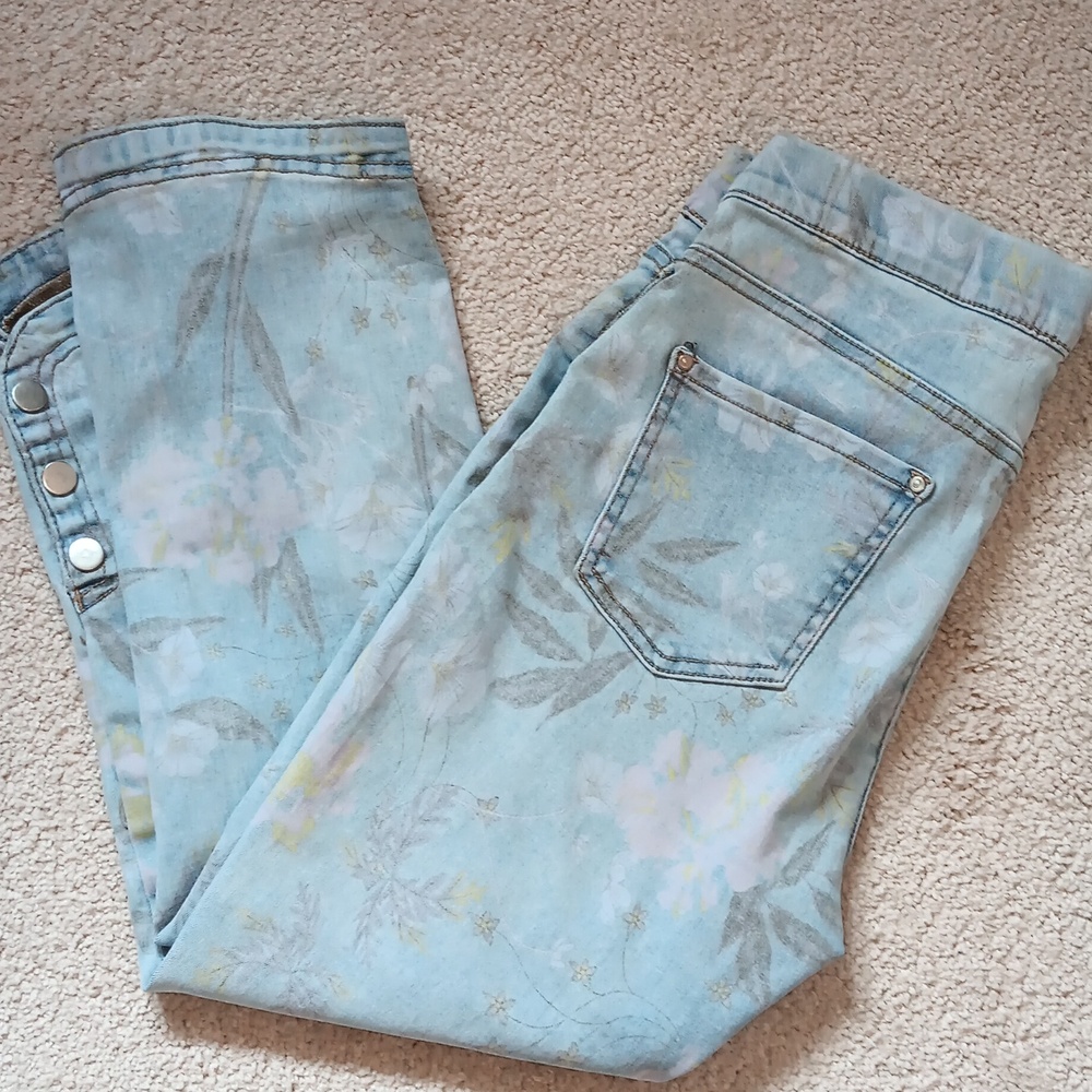 Charlies Blue Floral Ankle Cropped Jeans Relaxed Fit